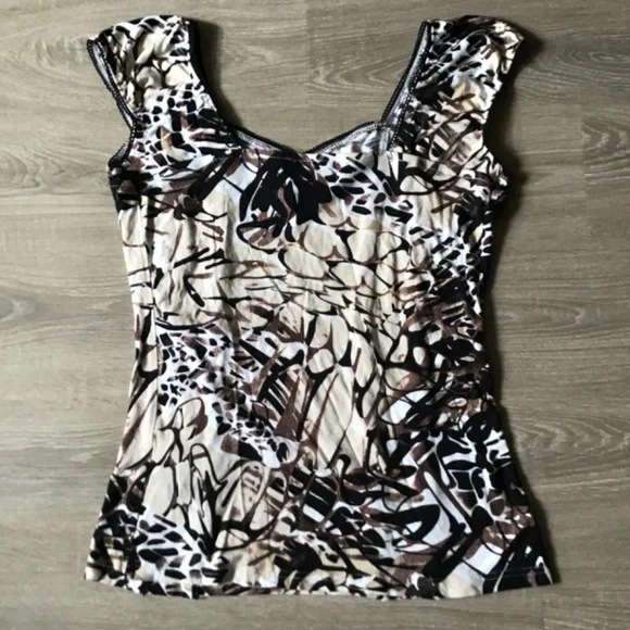 Shirt - Picture 2 of 3